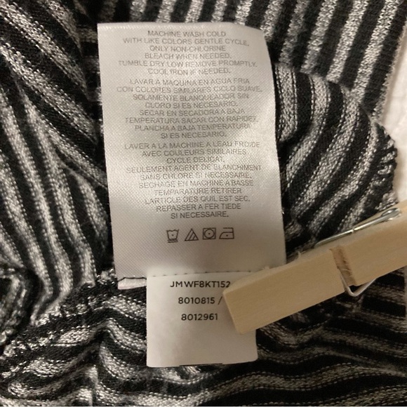 Jones New York Black & White Striped Tunic | Size 2X | Flare Hem | Cowl Neck - Picture 7 of 7